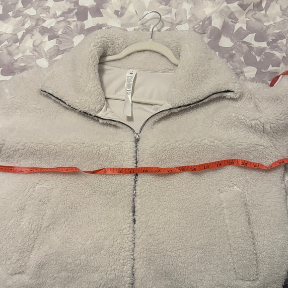 Lululemon Cinchable Fleece Zip Up Jacket - Picture 6 of 6